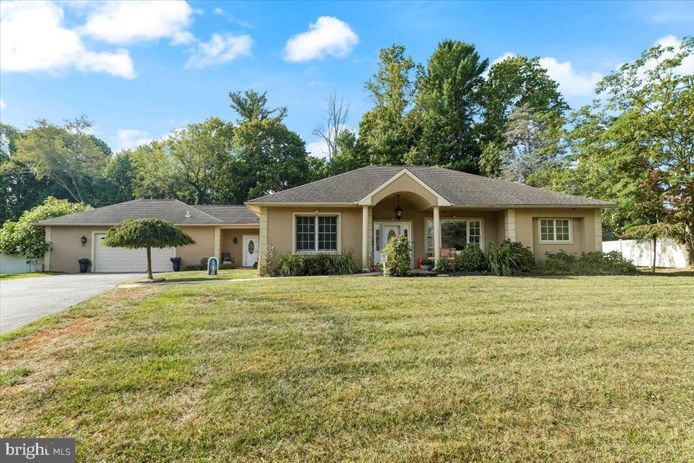 2251 Windsor Cir, Broomall, PA 19008 - photo 1