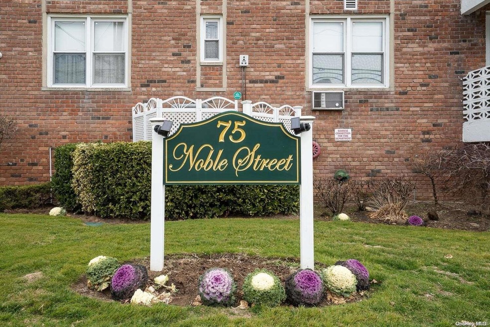 75 Noble St unit 118, Lynbrook, NY 11563 - photo 1