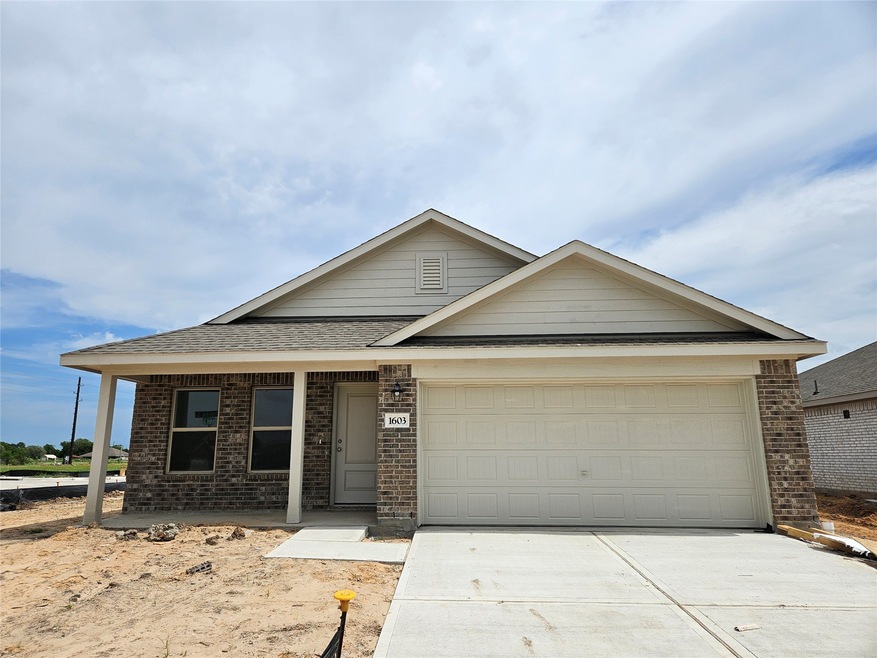 1603 Red Oak Dr, Rosenberg, TX 77471 - photo 1