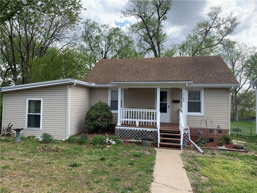 2105 Lipper Ave, Higginsville, MO 64037 MLS HMS2432596