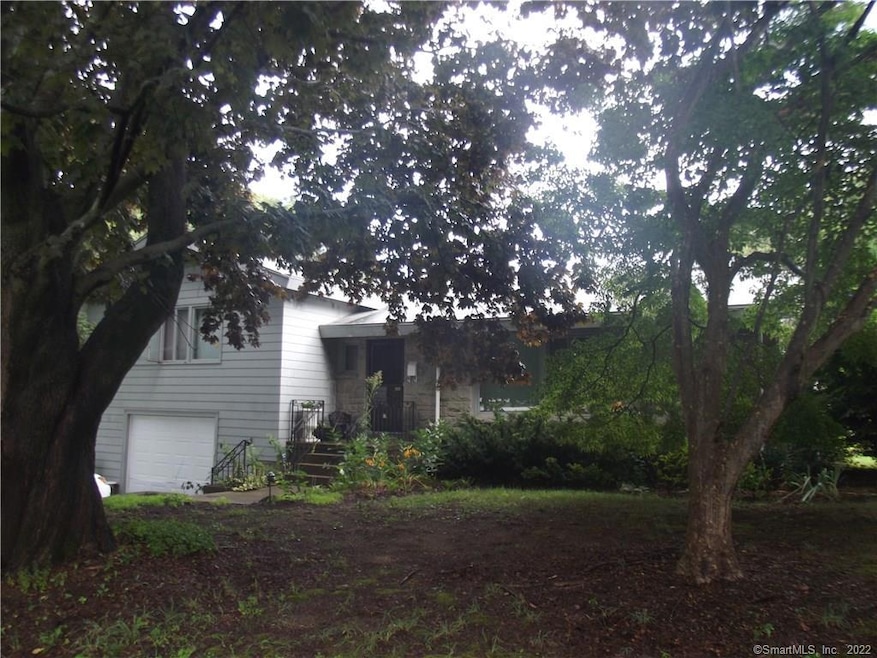 17 Eastridge Rd, New London, CT 06320 - photo 1