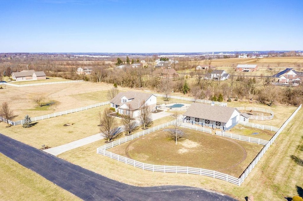 7136 Paul Ln, Liberty Township, OH 45044 - photo 1