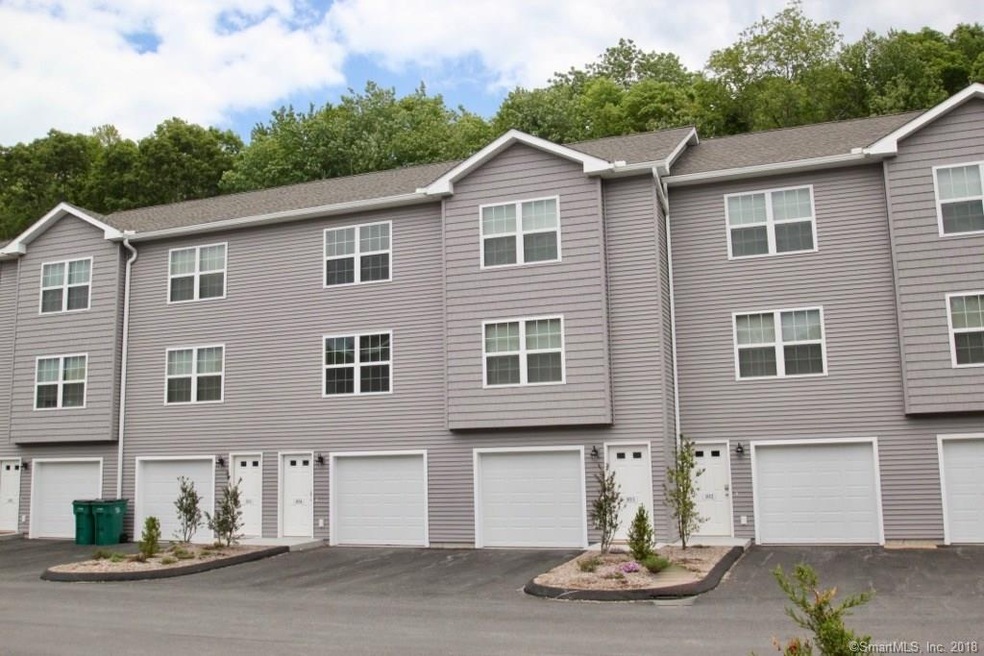 809 Colonel Ledyard Hwy unit 402, Ledyard, CT 06339 - photo 1