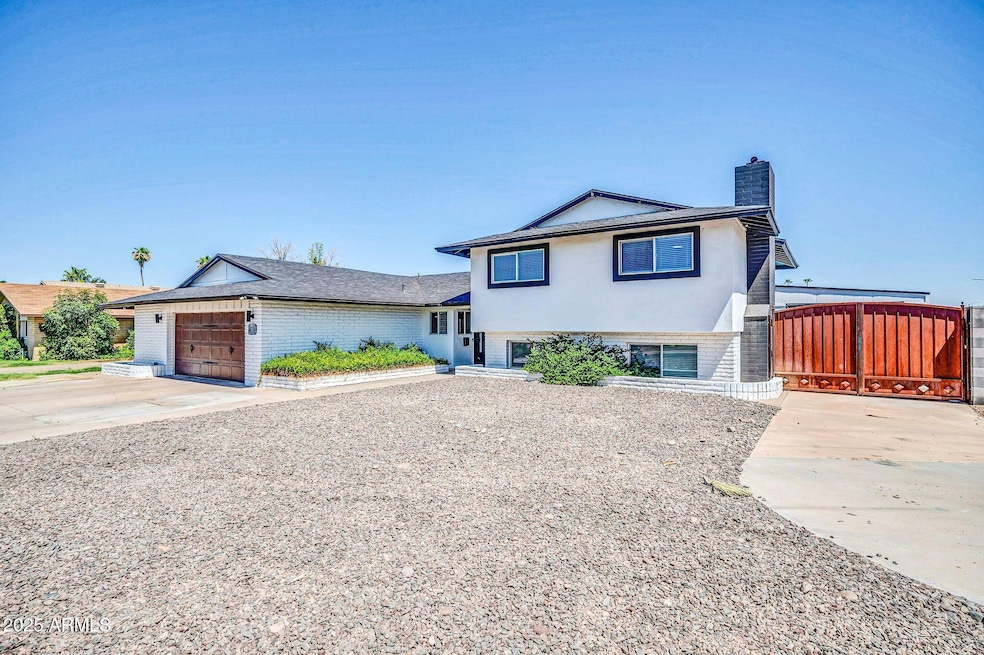 3402 W Crocus Dr unit 4, Phoenix, AZ 85053 - photo 1