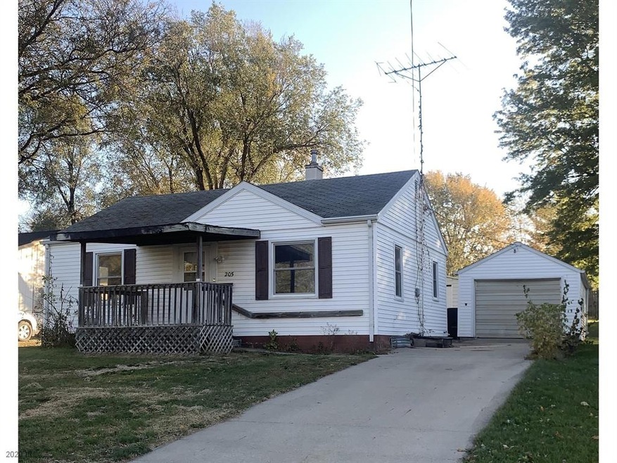 205 N Dewey St, Osceola, IA 50213 - photo 1