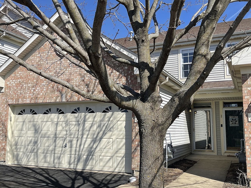 313 Lake Gillilan Way unit 16/2, Algonquin, IL 60102 - photo 1