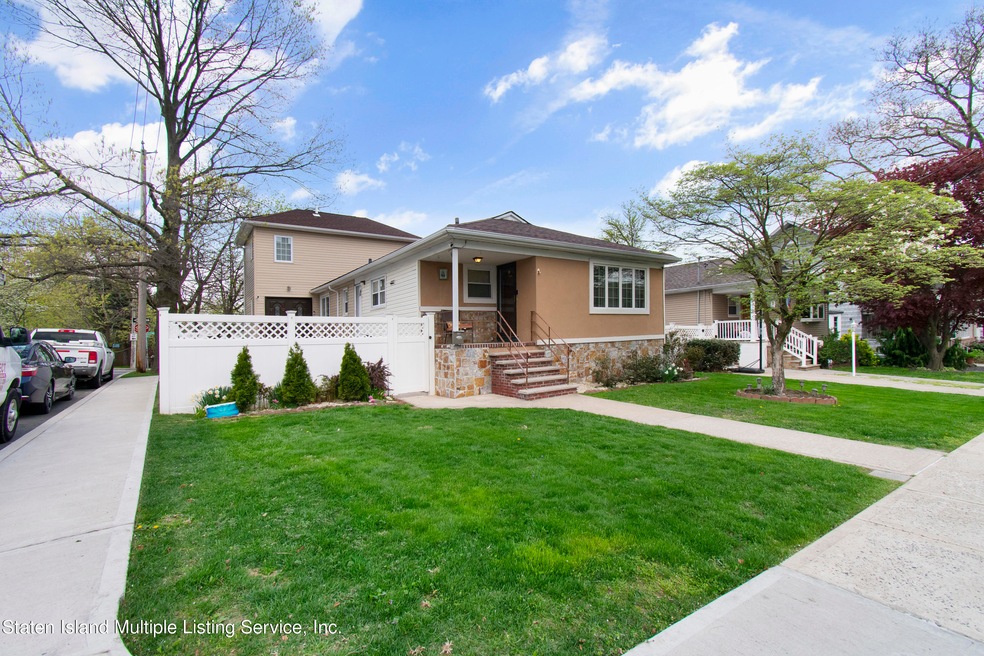 68 Gansevoort Blvd, Staten Island, NY 10314 - photo 1