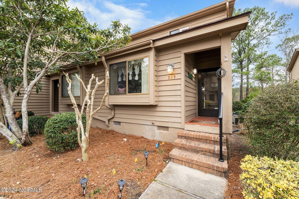 3-web-or-mls-202 Saint Mark Ct - 3