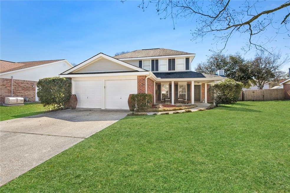 Welcome to 3513 Meadow Lake Drive West