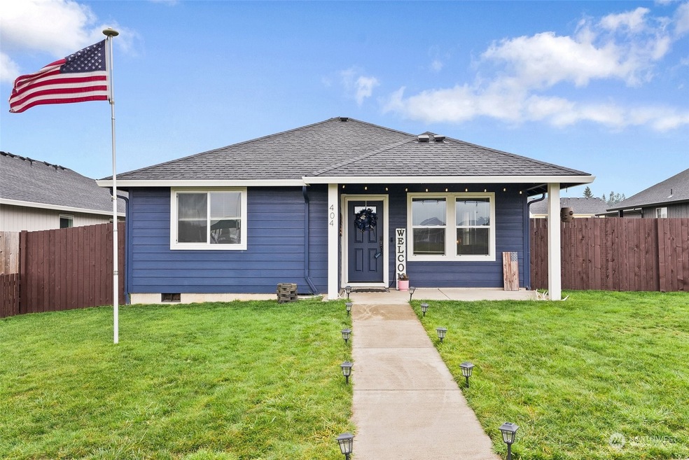 404 Herren Ave, Winlock, WA 98596 - photo 1