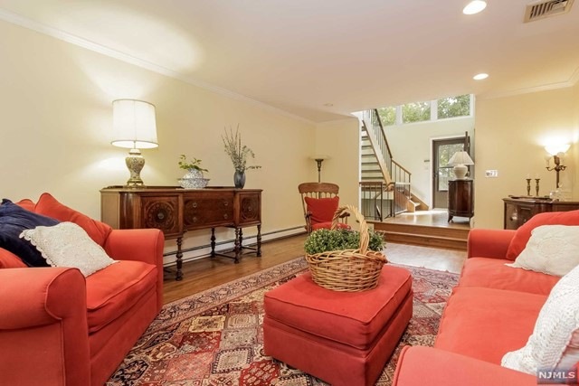 109 E Palisade Ave unit 3, Englewood, NJ 07631 - photo 1