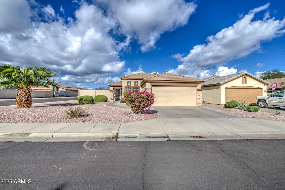 13370 W Port au Prince Ln, Surprise, AZ 85379 - photo 1