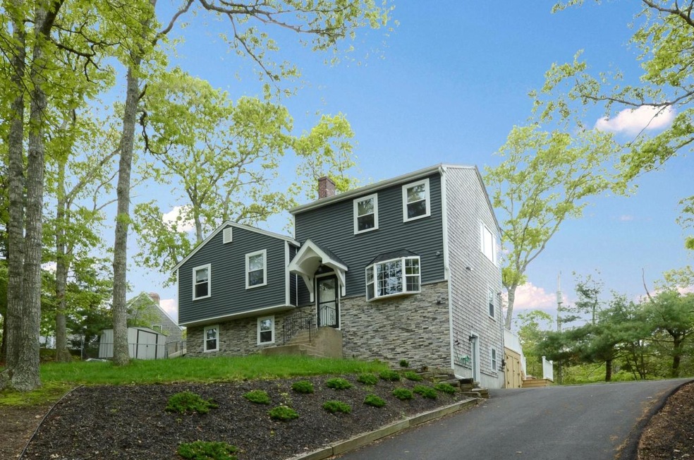 18 Puritan Dr, Vineyard Haven, MA 02568 - photo 1