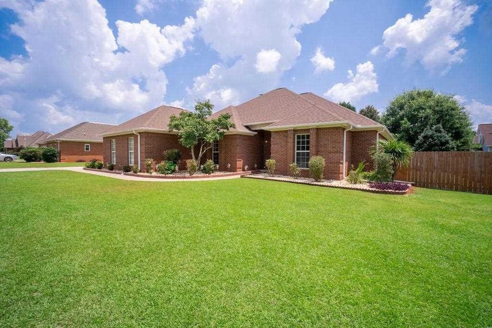 220 Twelve Oaks Dr, Warner Robins, GA 31088 - photo 1