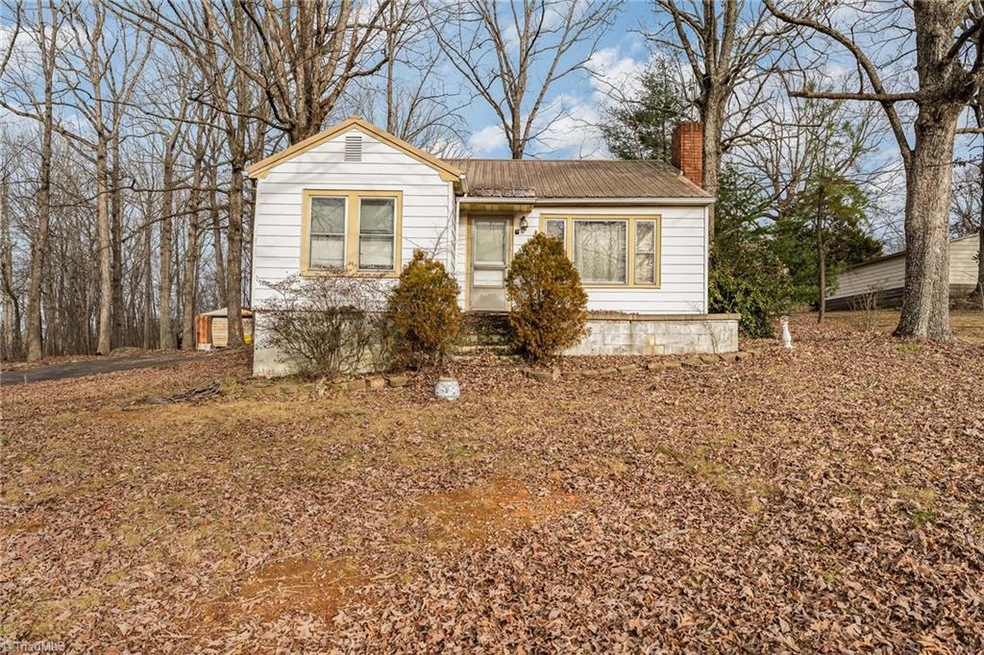 236 Dundee St, Asheboro, NC 27205 - photo 1