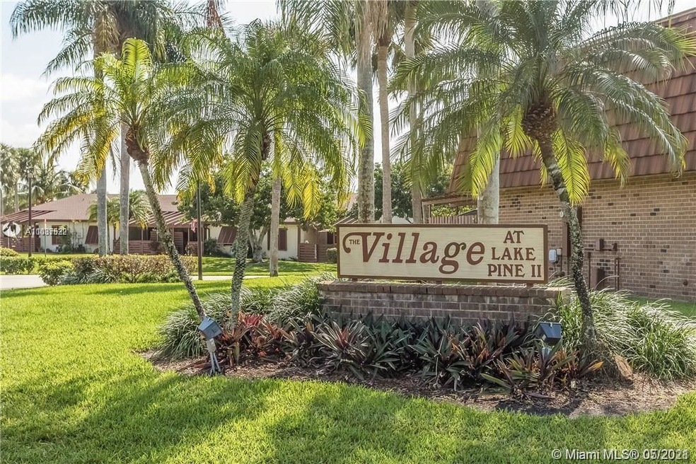 11927 SW 11th Ct, Davie, FL 33325 - photo 1