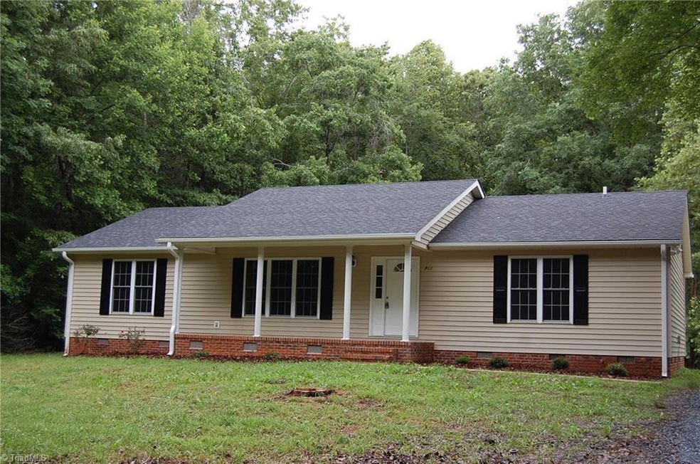 811 Jarvis Miller Rd, Asheboro, NC 27205 - photo 1