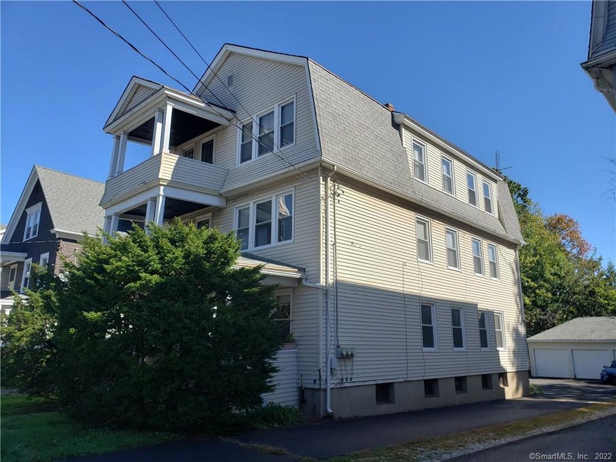 222 Quaker Ln S, West Hartford, CT 06119 - photo 1