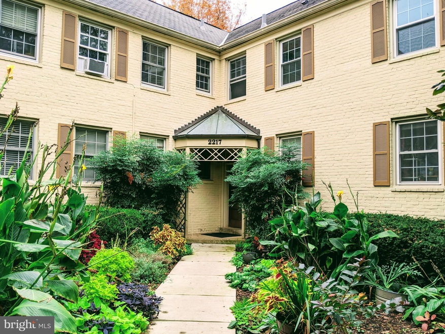 2217 Washington Ave unit W-204, Silver Spring, MD 20910 - photo 1