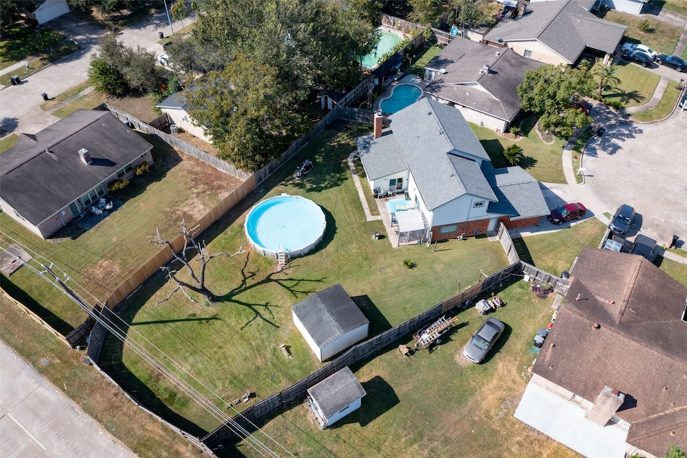 Over 14,000 ft.² lot