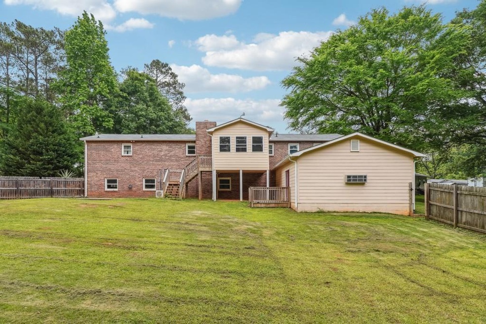 667 Stagecoach Rd, Stockbridge, GA 30281 - photo 1