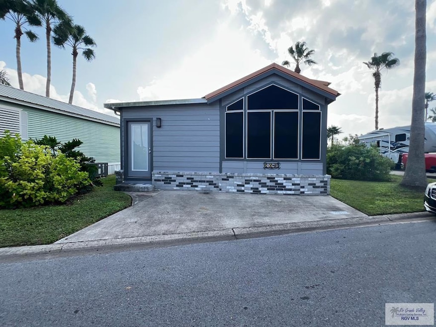 2018 Alicante E, Mercedes, TX 78570 - photo 1