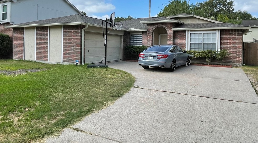 28807 Loddington St, Spring, TX 77386 - photo 1