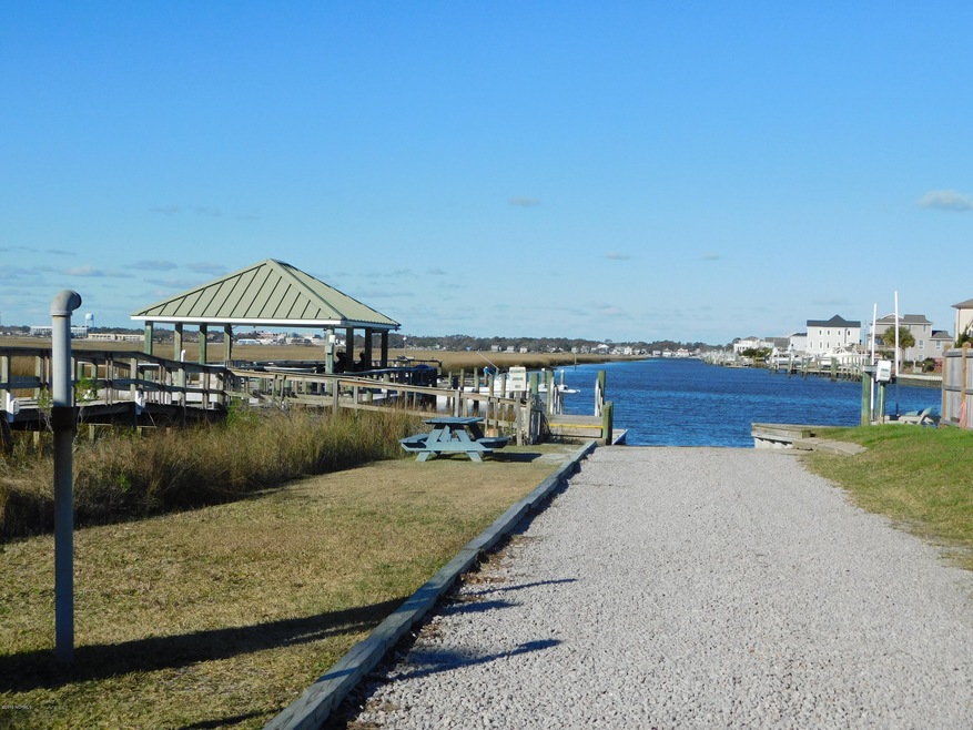 SOUND FRONT PALM SUITES BOAT RAMP VIEW
