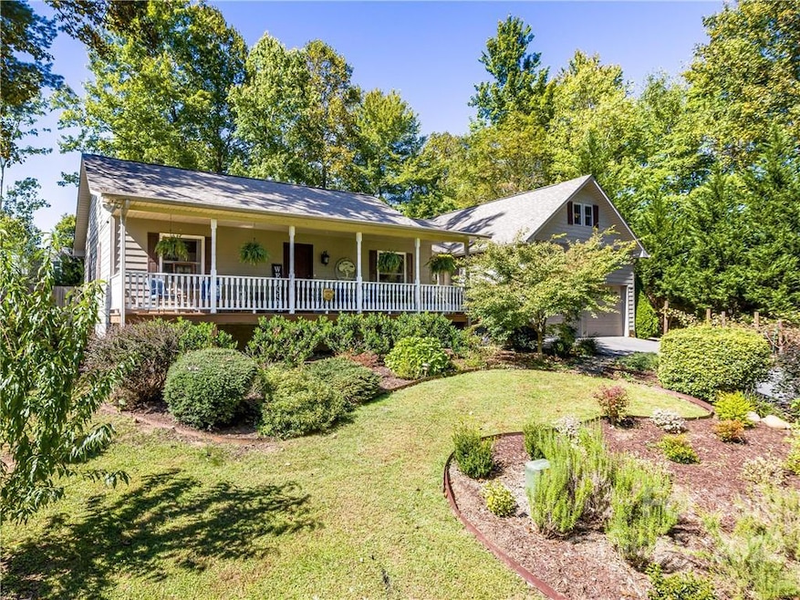 30 Mayo Dr, Asheville, NC 28806 - photo 1