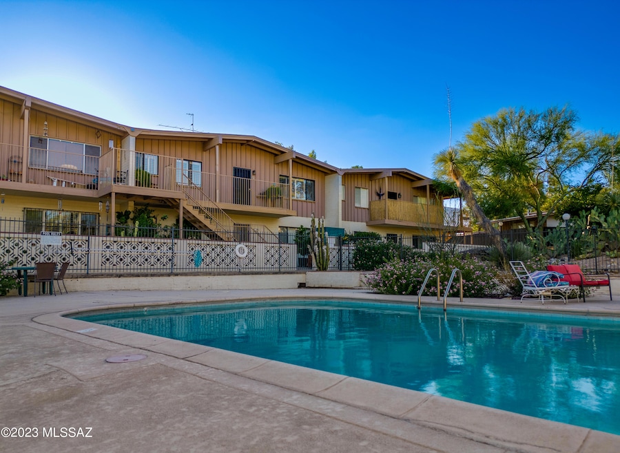 5901 N Oracle Rd  Apt 25