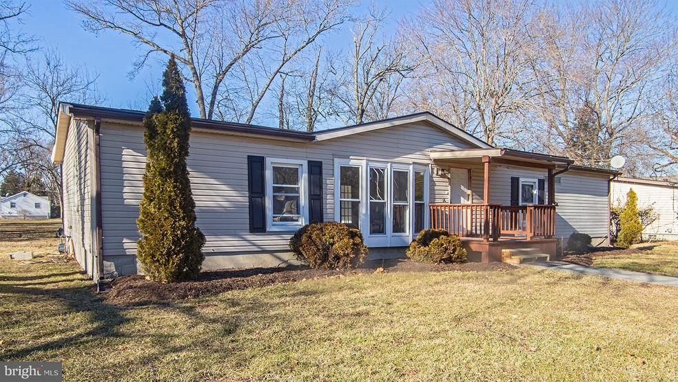 32 N Miller Ave, Penns Grove, NJ 08069 - photo 1