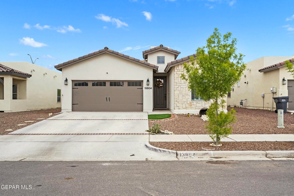 13804 Paseo de Plata Dr, Horizon City, TX 79928 - photo 1