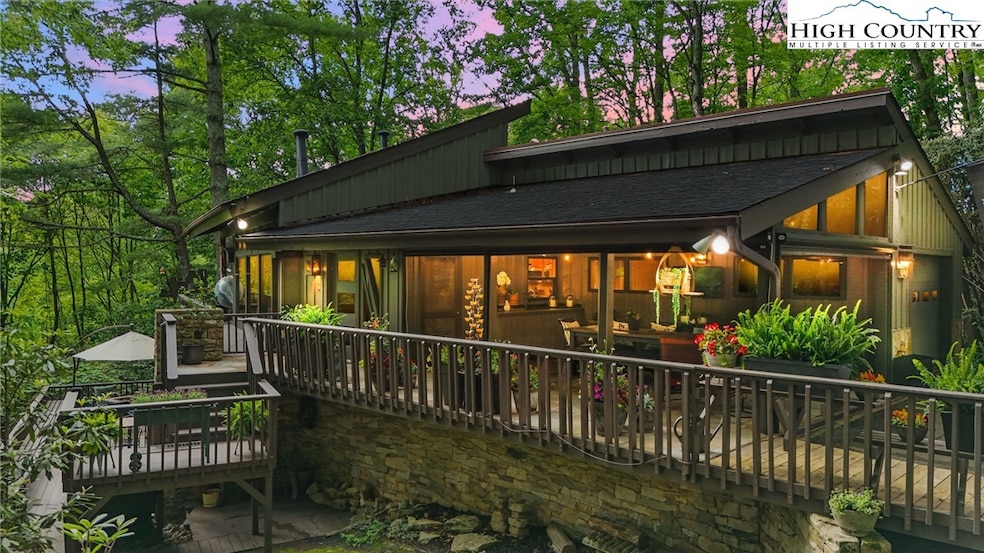 Sold $885,605