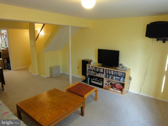 10612 Delfield Ct, Laurel, MD 20723 - photo 1