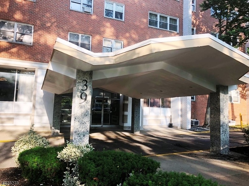 River Plaza unit 6D, Paterson, NJ 07514 - photo 1