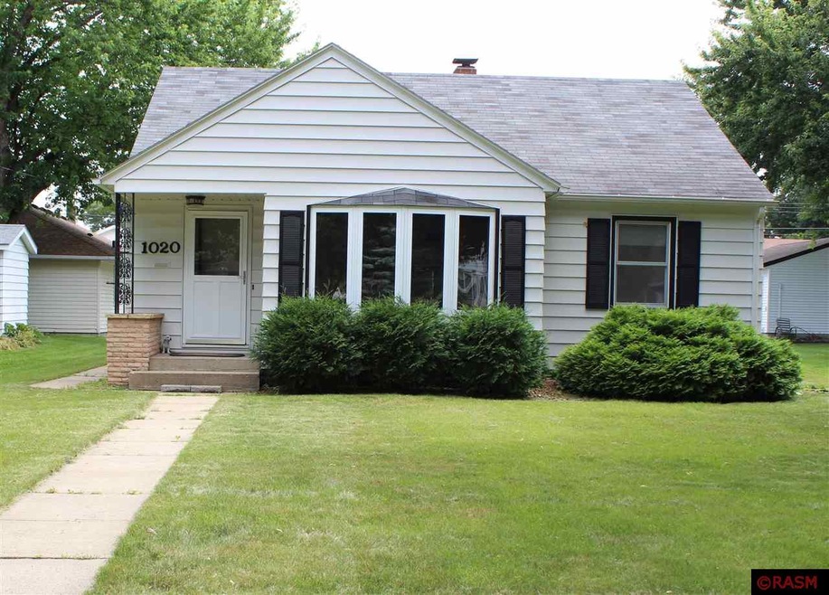 1020 N Jefferson St, New Ulm, MN 56073 - photo 1