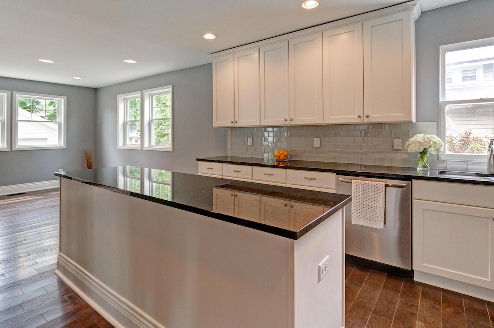 1303 Glenn-25