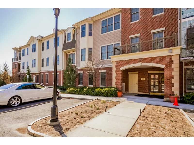 East Side Commons unit 209S, Providence, RI 02906 - photo 1