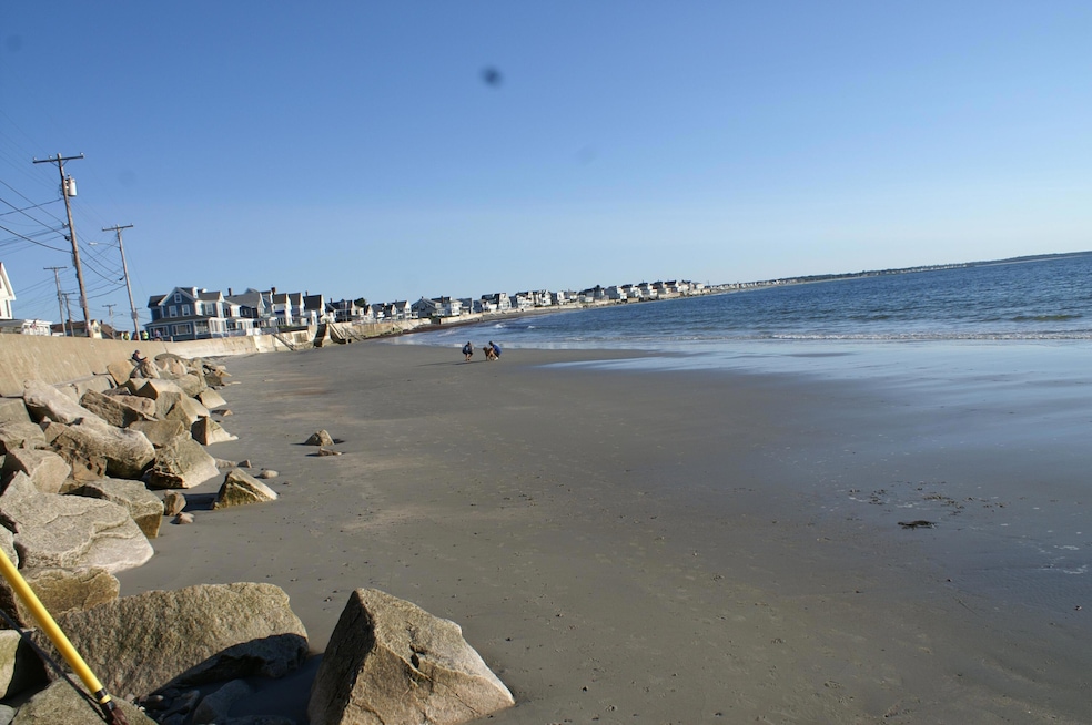 273 Webhannet Dr unit 9, Wells, ME 04090 - photo 1