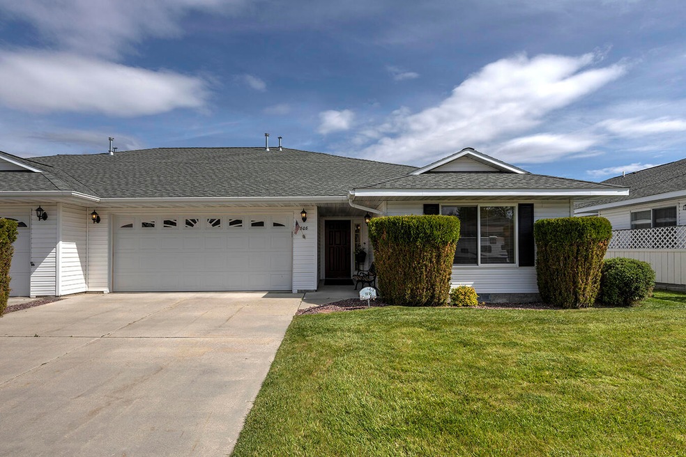 808 Canyon View Loop