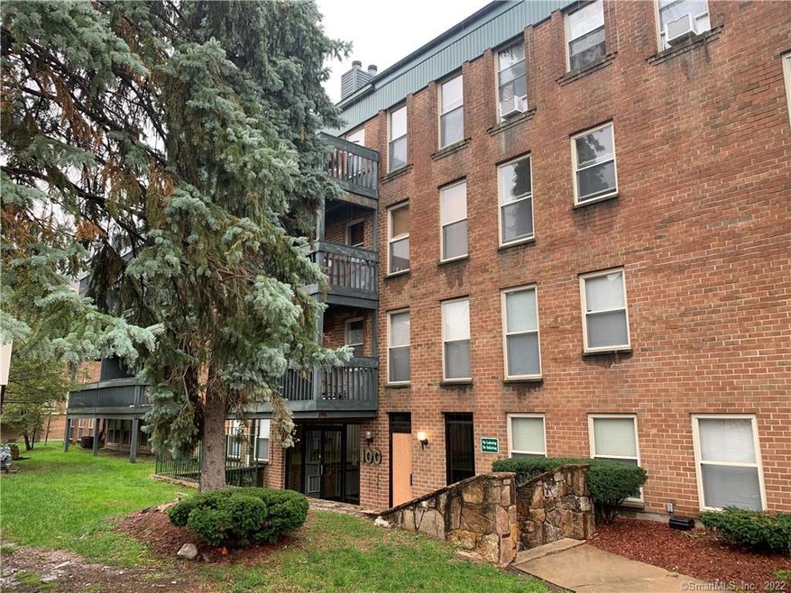 100 Kane St unit C10, West Hartford, CT 06119 - photo 1