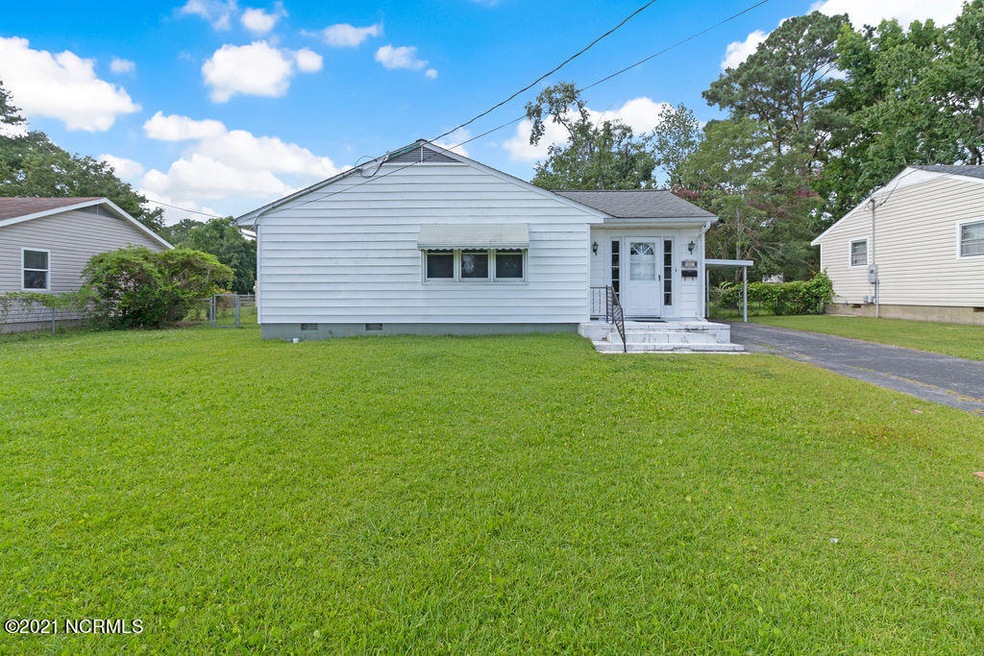 907 Barn St, Jacksonville, NC 28540 - photo 1