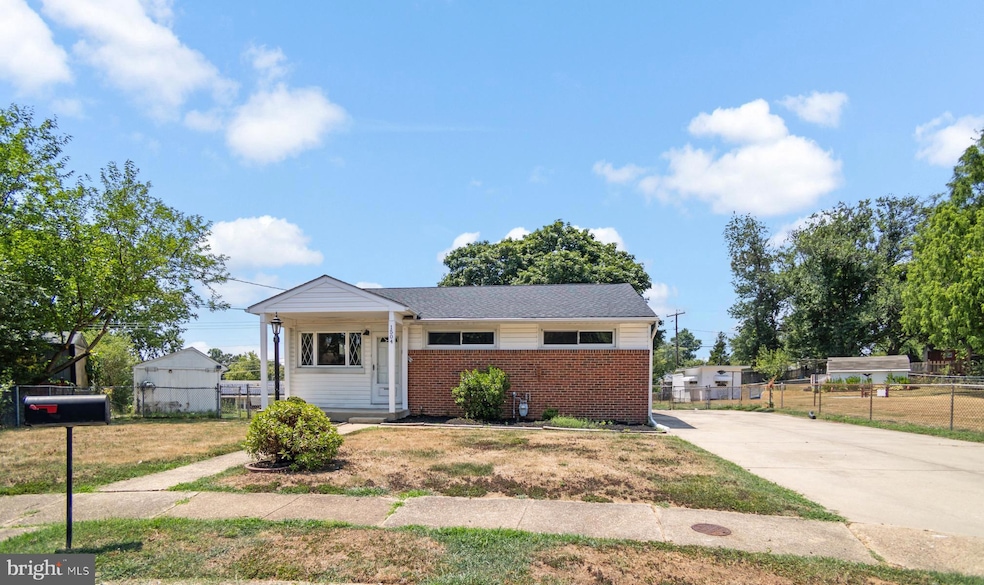 1504 Dover Ct, Glen Burnie, MD 21061 - photo 1