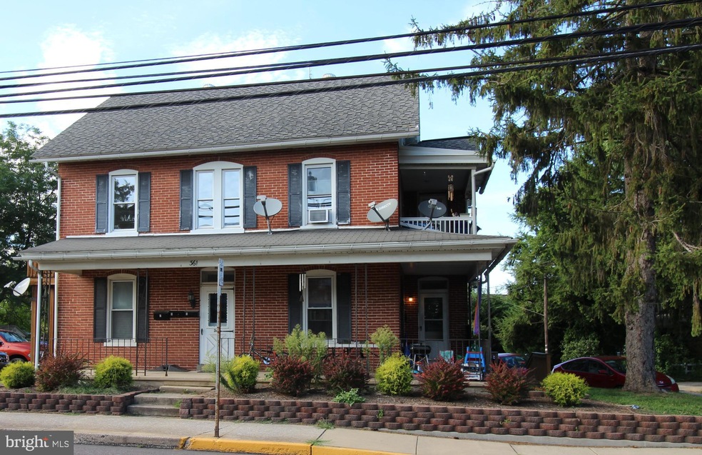 361 E Main St, New Holland, PA 17557 - photo 1