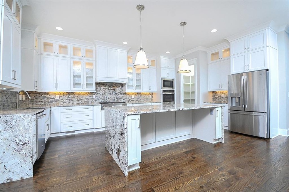 Gorgeous chef's kitchen