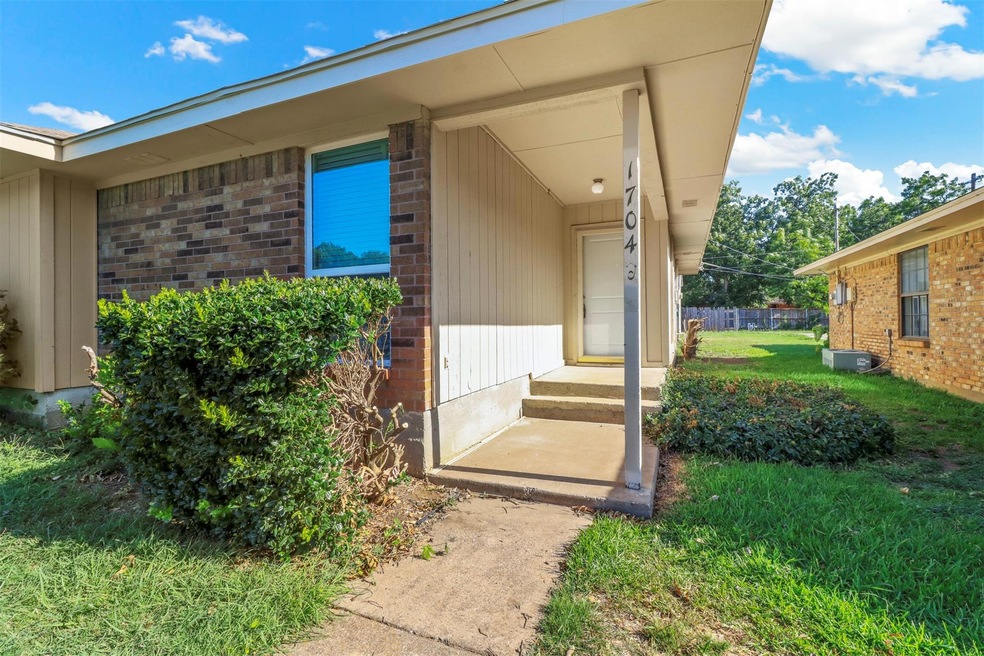 1704 Broadway St, Denton, TX 76201 - photo 1