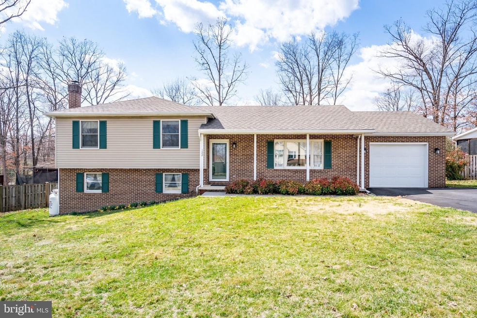 122 Rosedale Dr, Stephens City, VA 22655 - photo 1