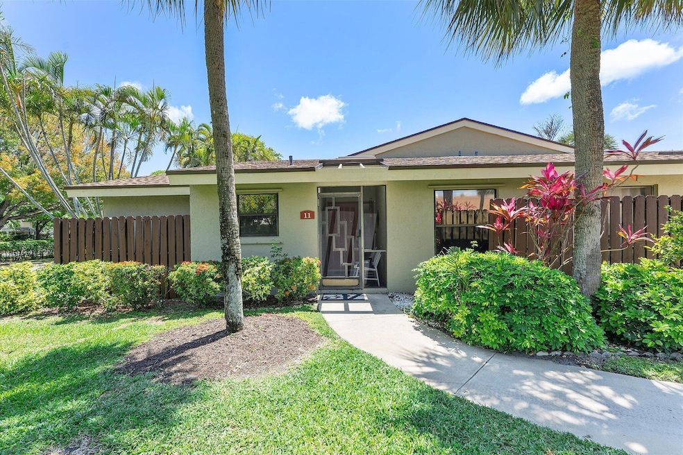 11 Meadows Dr unit 1A, Boynton Beach, FL 33436 - photo 1