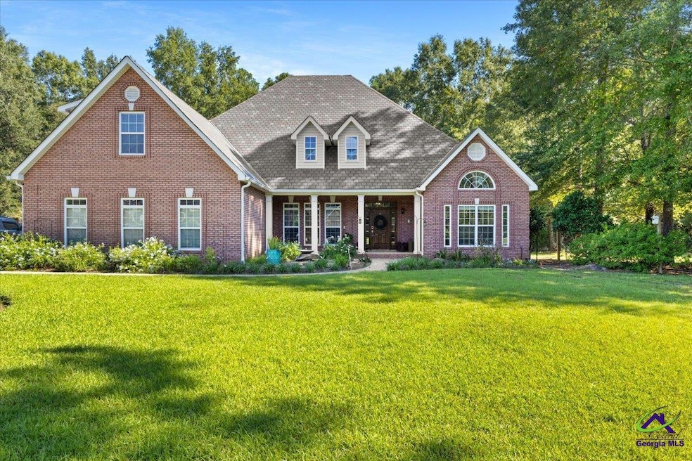 102 Seven Pines Ct, Perry, GA 31069 - photo 1