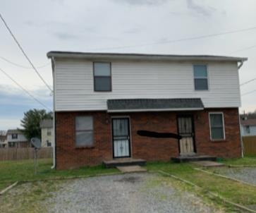 2br/1.5ba duplex. Cute inside! Great cash flow ! Tenants in place!